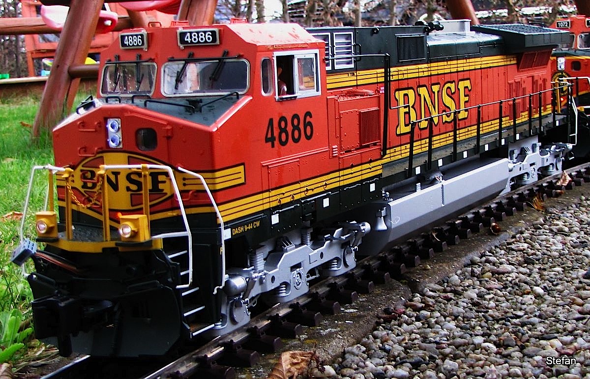 BNSF Diesellok (Diesel locomotive) Dash 9-44CW
