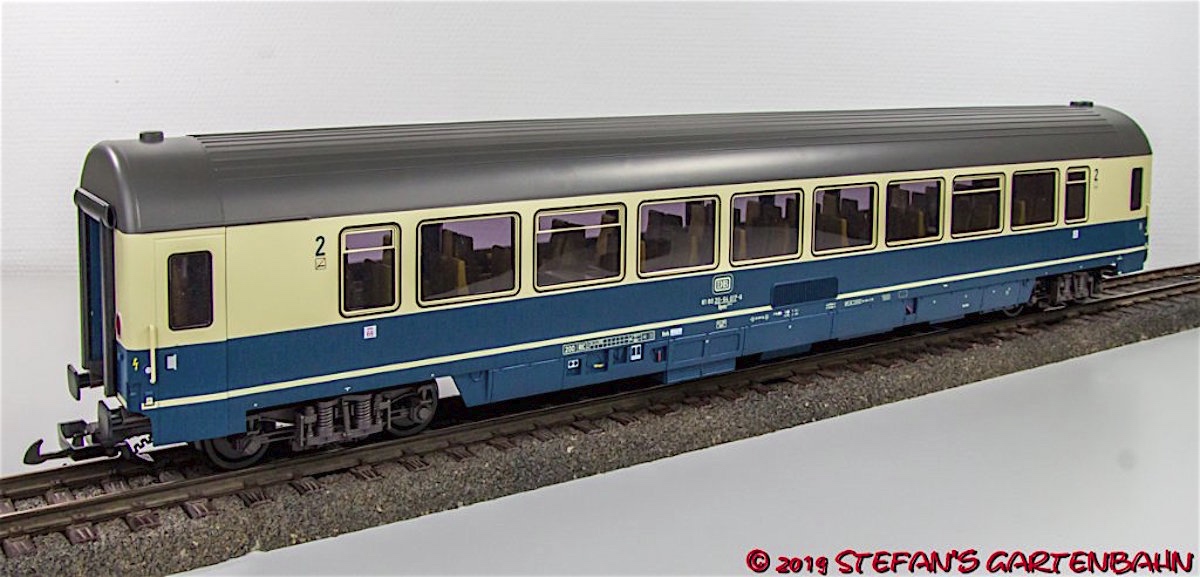 DB Personenwagen (Passenger Car) Bpmz 2. Klasse/Class 61 80 20-94 017-6