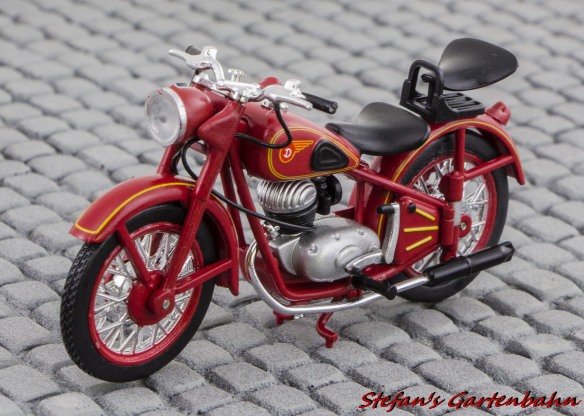 Motorrad (Motorcycle) CSEPEL 125/D
