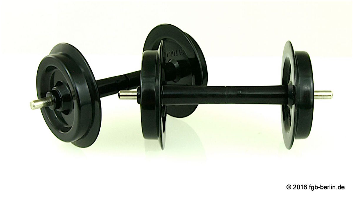 Piko Kunststoffachsen (Plastic wheel sets), 30 mm