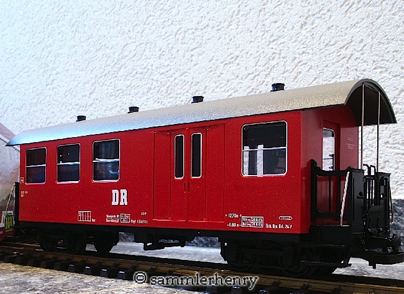 DR Personen/Gepäckwagen (Combined passenger/baggage car) 902-304