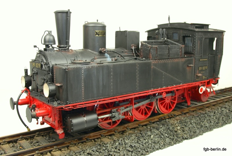 DR Dampflokomotive (Steam locomotive) 89 8219