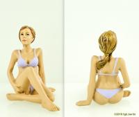 Bikini Girl - September (American Diorama)